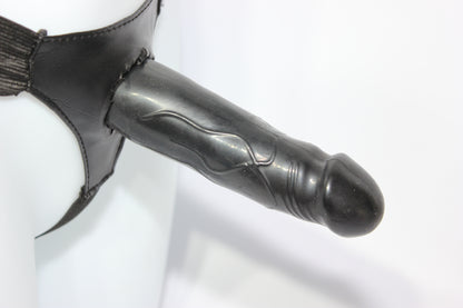 Small 5.5' Dildo Strap On l Basic Design l Removable Insert