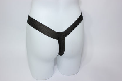Small 5.5' Dildo Strap On l Basic Design l Removable Insert