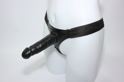 Small 5.5' Dildo Strap On l Basic Design l Removable Insert
