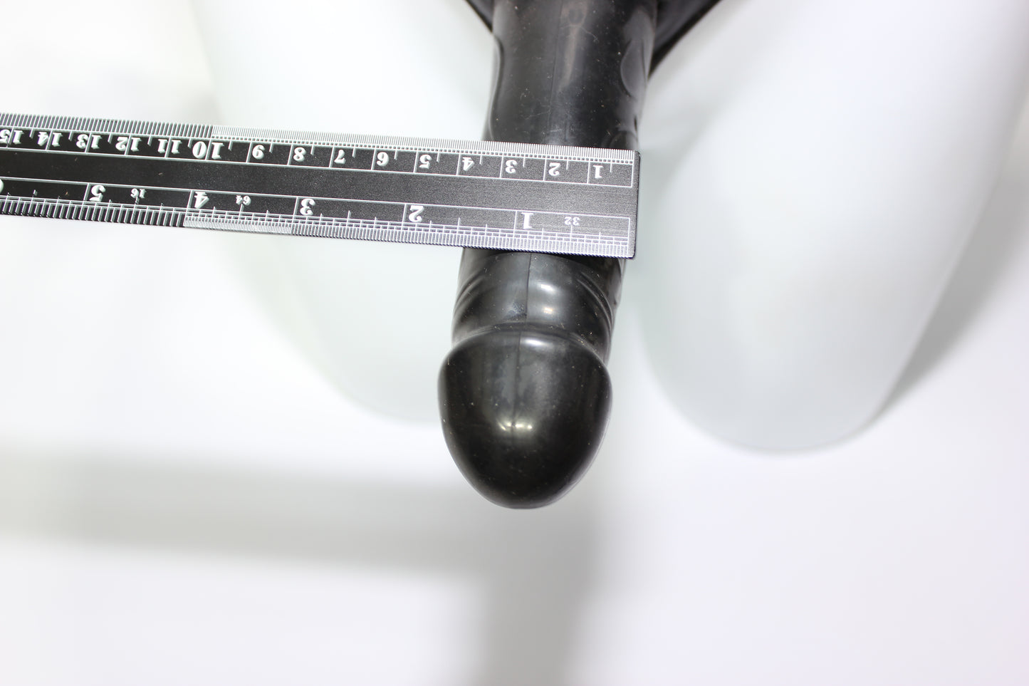 Small 5.5' Dildo Strap On l Basic Design l Removable Insert