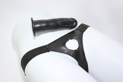 Small 5.5' Dildo Strap On l Basic Design l Removable Insert